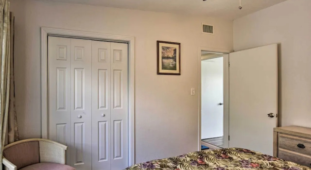 Апартаменты Sunny Cocoa Beach Home: Walk to Sea + Attractions!