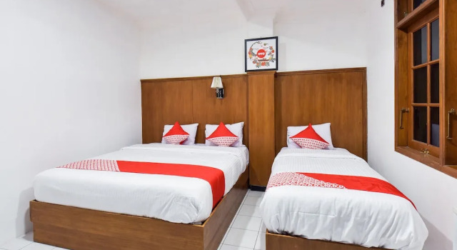 Люкс Sekar Ayu Hotel Malioboro Mitra RedDoorz