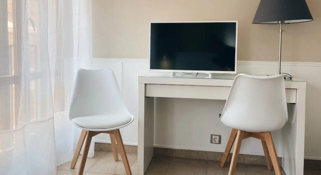 Четырёхместный семейный номер Standard с балконом Hotel Rio Arga