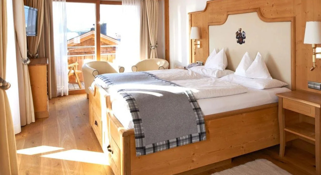 Burg Hotel Lech am Arlberg, Забронировать Отель Отели Лех с завтраком, рядом с Горнолыжный подъемник Шлосскопфбан, Завтраки