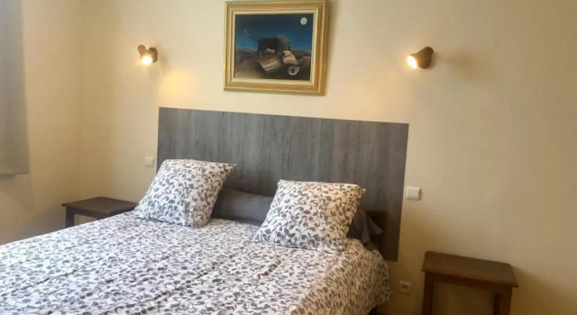 Au Petit Câlin, Rezervasyon Otel Lezinnes Burgonya