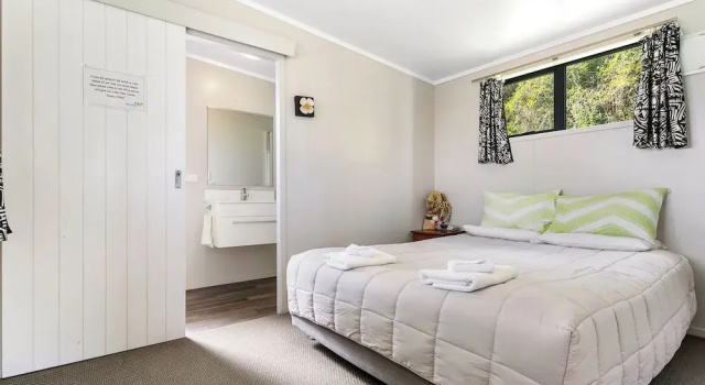 Номер Superior Port Waikato Holiday Park