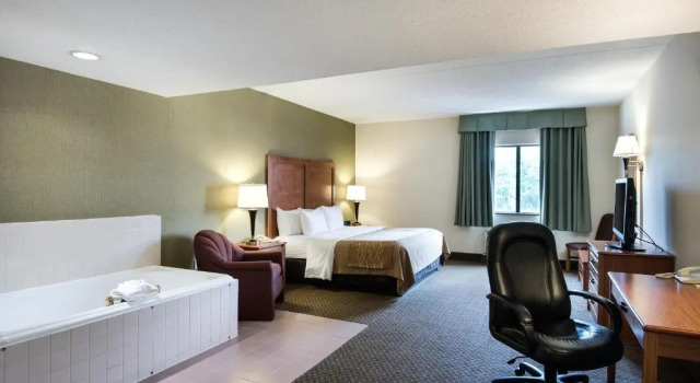 Номер Standard Comfort Inn & Suites LaVale - Cumberland