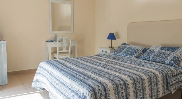 Hotel Praia do Burgau - Turismo de Natureza, Забронировать Отель Бургау Побережье Висентина, рядом с Пляж Burgau