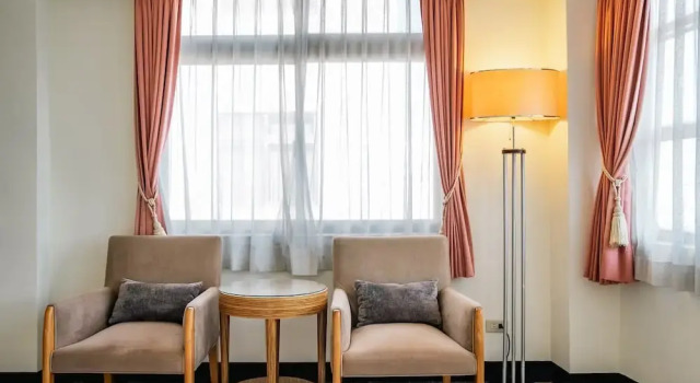 Четырёхместный номер Standard c 1 комнатой East Coast Hotel
