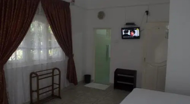 Sethsura Grand Hotel, Забронировать Отель Отели Канди с парковкой, рядом с Kandy Central Hospital, Парковка