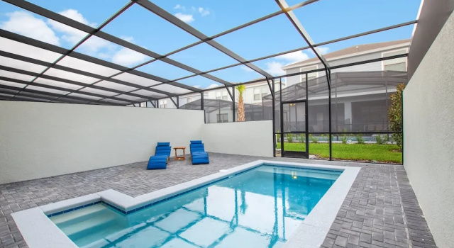 Коттедж 5 bed Town Home With Pool