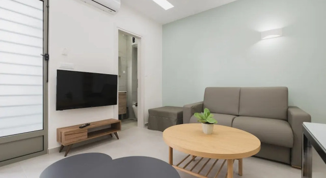 Номер Standard Central Apt 3 steps to Venetian Town