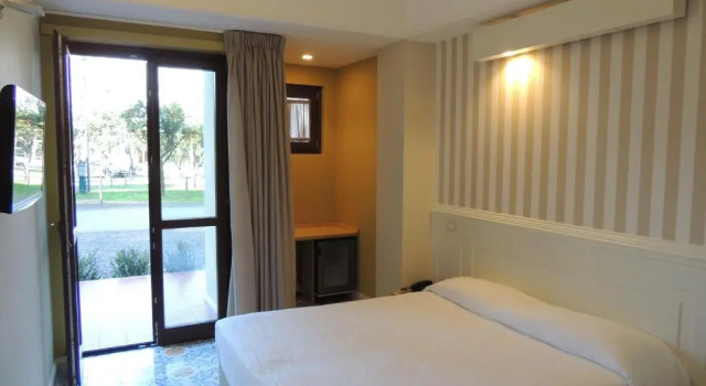 Hotel Zeus Doppel Zimmer mit Balkon Hotel Zeus