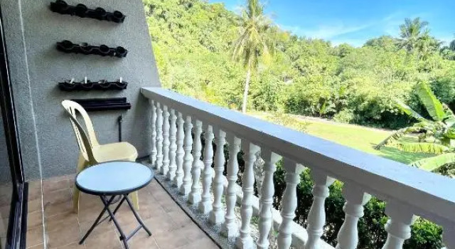 Ngermid Oasis - Spacious 1BD Unit w/ Scenic Views & Desirable Amenities, Réserver Hôtel Koror 