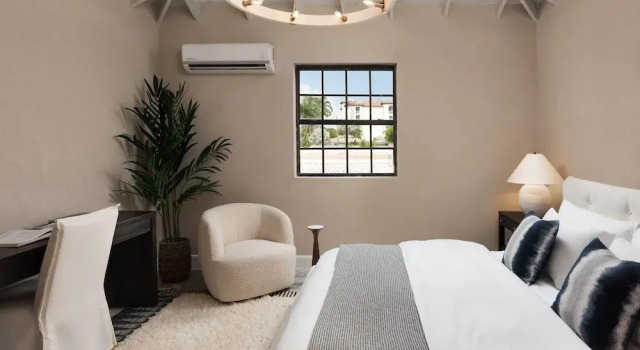 Luxe Retreat With Private Pool - The June 4 Bedroom Villa, Réserver Villa Villas à Christ Church, Villa
