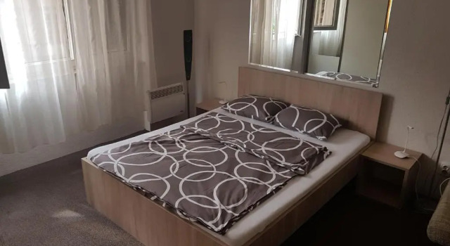 Апартаменты Deluxe Apartment Downtown,parking