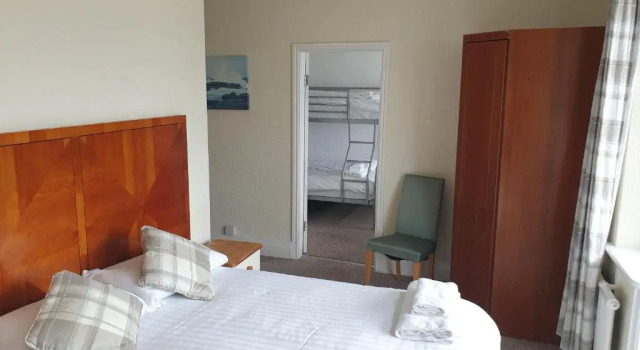 Семейный номер Standard с видом на море HOTEL242