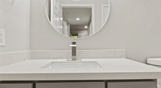 Студия Luxury Paradise Valley Condo, Complete Remodel!