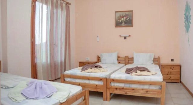 Студия с балконом и с красивым видом из окна Hotel Karagiannis