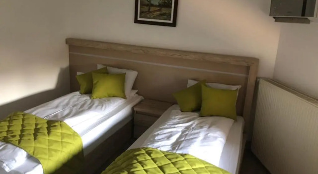 Четырёхместный номер Standard Gros Hotel - Leskovac