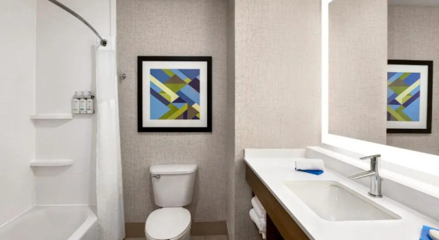 Люкс Holiday Inn Express Hotel & Suites Anniston/Oxford by IHG