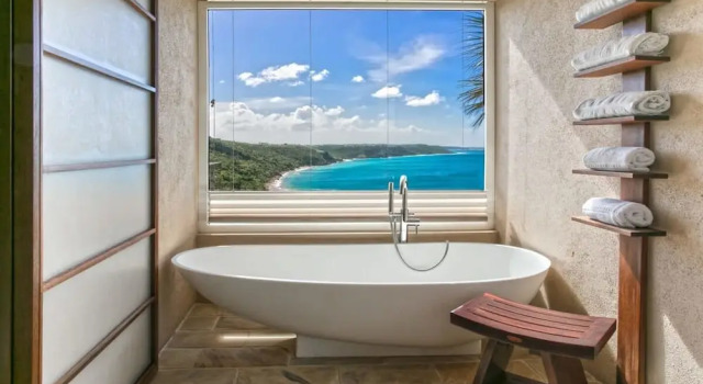 Вилла 6 BR Villa On Crocus Bay With Pool Concierge