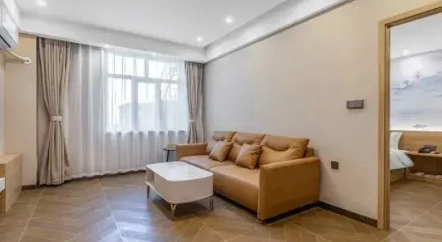 Люкс Homeinn Ease Hotel (Qiqihar Gannan County Passenger Transport Station)