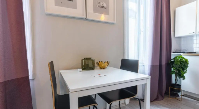 Bright ,cozy , central and cute studio in Vienna, Prenota Hotel 02. Leopoldstadt Vienna, vicino a Stazione Metro Taborstrasse