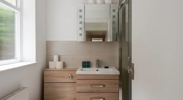 Fantastic 2 Bedroom Flat in the Heart of London, Забронировать Отель Отели Лондона 3 звезды, рядом с Театр Technis, 3*