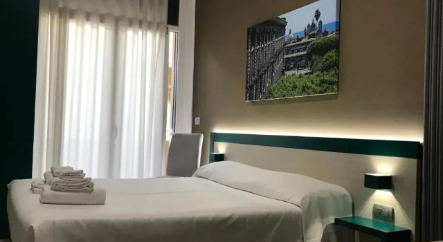 Standard Doppel Zimmer mit Balkon Guesthouse Ughetti 21