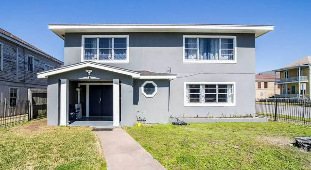 Апартаменты Spacious + Modern Family Duplex in Galveston!