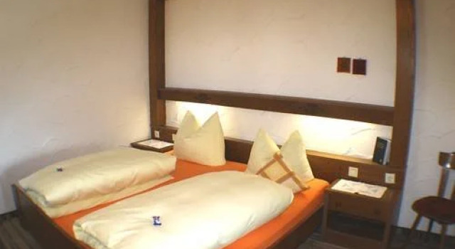 Edelsberg, Rezervovat Hotel Hotely v Bavorsko s parkováním, Parkování