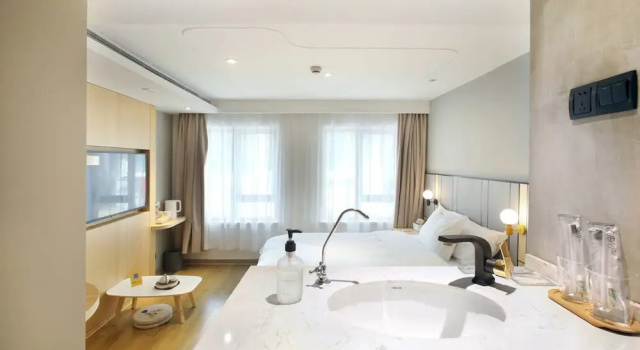 Кровать в общем номере (женский номер) Miju House Jing'an