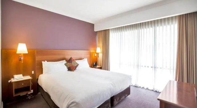Апартаменты Deluxe Century Inn