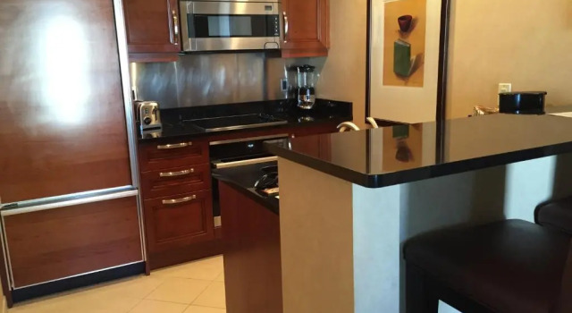 Апартаменты True 1BR Balcony Suite with Strip View at MGM Signature