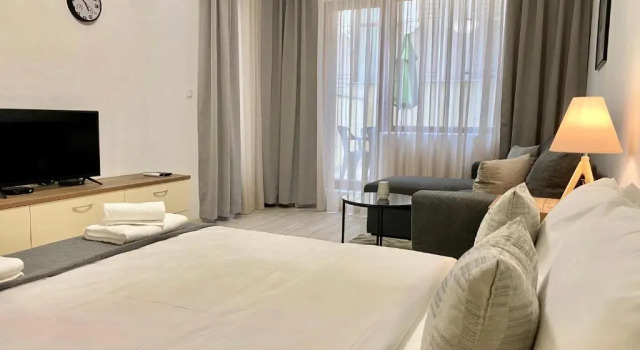 Апартаменты с 2 комнатами Spacious & Cozy 2 bed Apartment with Work Space & Fast Wi-fi