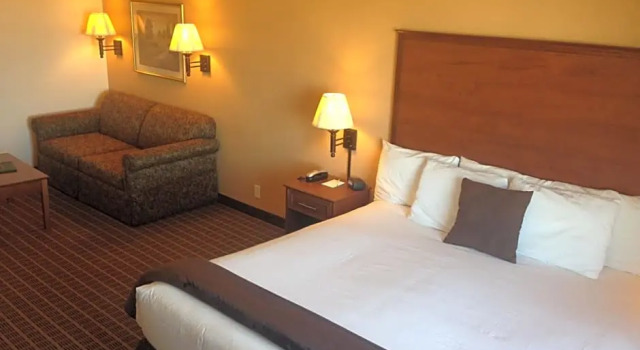 Двухместный люкс Expressway Suites Fargo