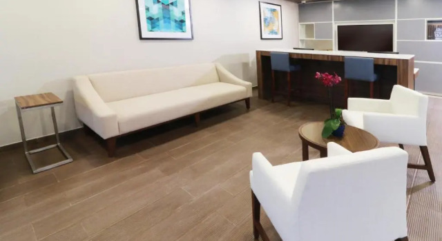 Holiday Inn Express And Suites Playa Del Carmen, Prenota Hotel Hotel a Quintana Roo con piscina, Piscina