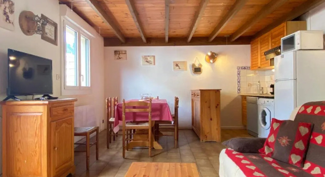 Le 103. Chalet 3 chambres. Terrasse. Parking. wifi., Rezervasyon Şale Pyrenees National Park otoparklı oteller, Otopark