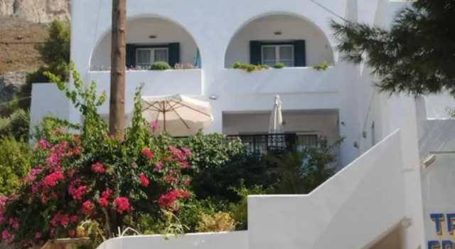 Apollonia Hotel