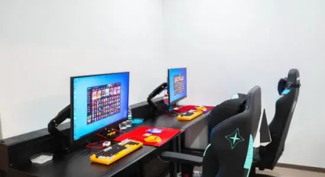 Люкс Houbo E-Sports Hotel (Hongdou Square Chuangye University)