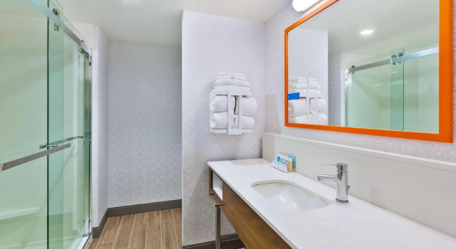 Двухместный номер Standard Hampton Inn Cape Cod Canal