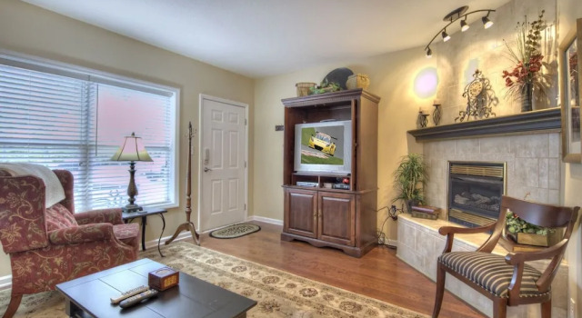 Colonial Crest 107 - Great Location! - You Can Walk To Town! 1 Bedroom Condo by RedAwning