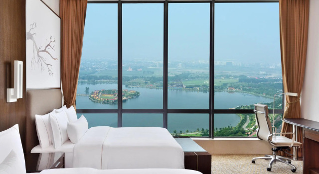 Двухместный номер Standard с видом на озеро The Westin Kolkata Rajarhat