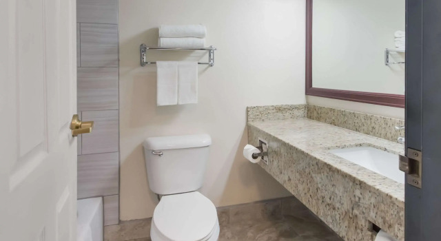 Двухместный номер Standard Quality Inn & Suites Salt Lake City Airport West