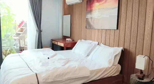 Sunrise Hill Koh Rong, Забронировать Отель «постель и завтрак» Ронг провинция Преа-Сианук