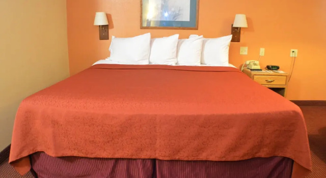 Номер Comfort Old Towne Motel