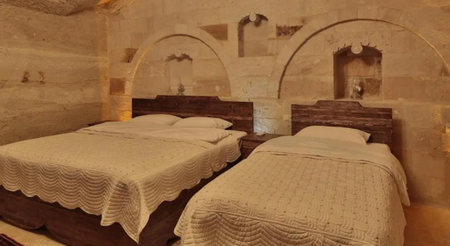 Трёхместный номер Deluxe Family Cave Suite Hotel