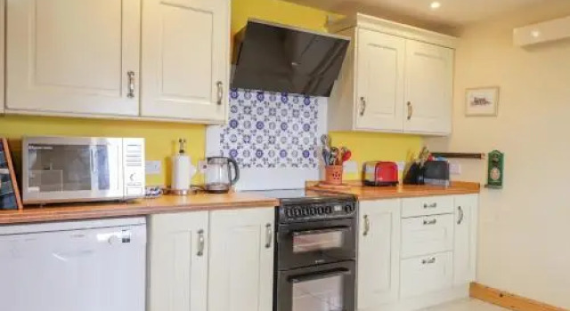 Red Chimneys Cottage, Забронировать Дом для отпуска Виллы Острова Ская, Вилла