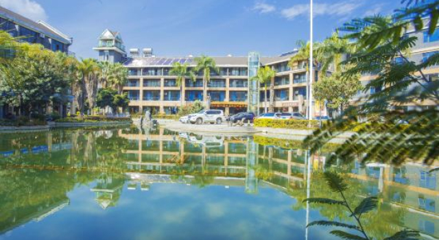 Mile Shanshui Manor Hot Spring Hotel, Book Hotel Hoteller og overnatningssteder i Miyang, Hotel