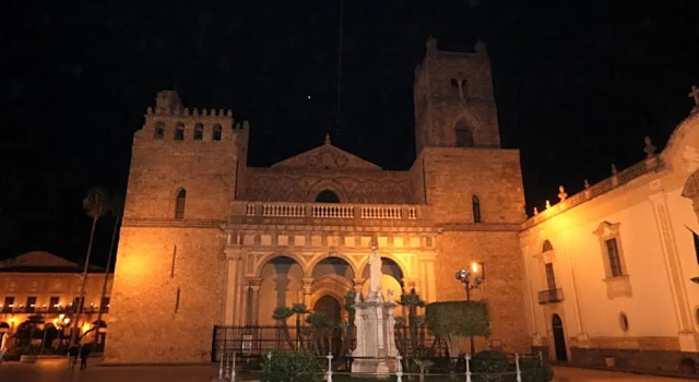 Torres Camere & caffè, Buchen Sie Hotel Monreale Sizilien