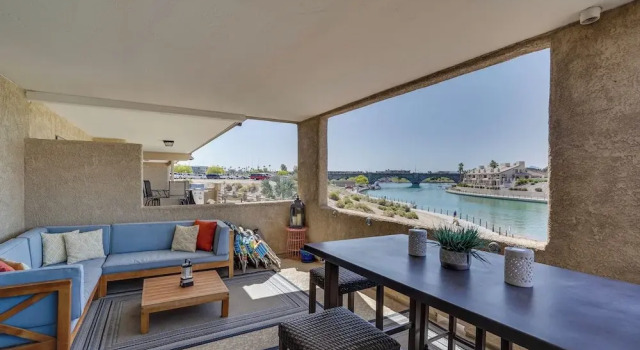 Waterfront Condo w/ Pool Access in Lake Havasu, Забронировать Апартаменты/квартира Лейк-Хавасу-Сити штат Аризона