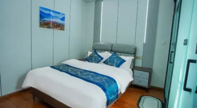 Люкс Chunhe Courtyard Homestay (Dukezong Ancient City)