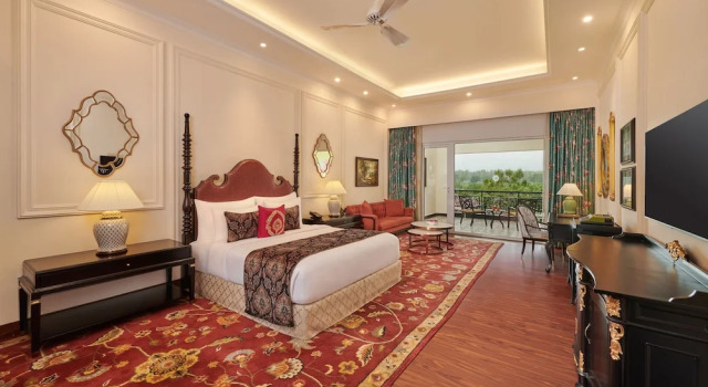 Люкс с балконом MAYFAIR Tea Resort